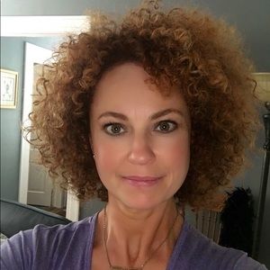 Meet your Posher, Lea